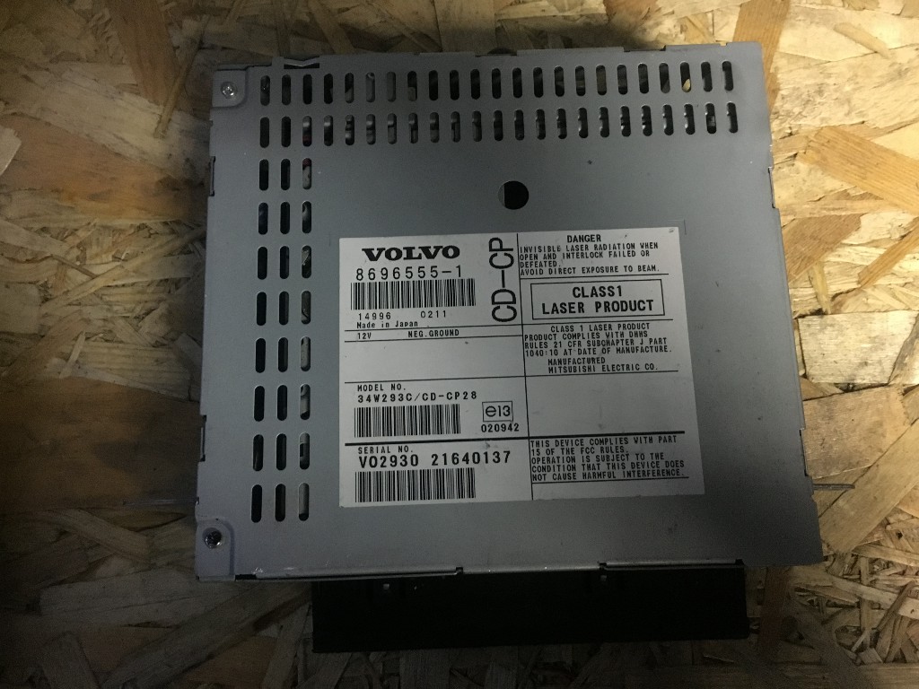 Медиаплеер CD (8696555) VOLVO (ВОЛЬВО) Медиаплеер CD (8696555) (ВОЛЬВО) 8696555 — Volvo XC90 (03-)