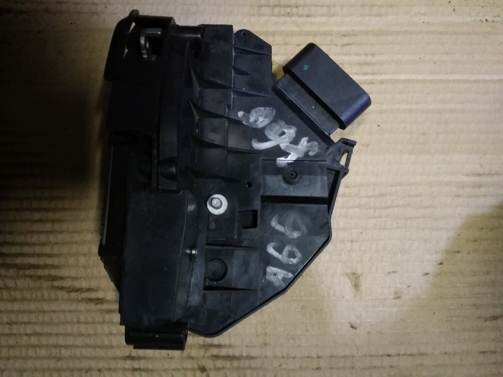 Замок двери задней левой VOLVO (ВОЛЬВО) Замок двери задней левой (ВОЛЬВО) 31301742 — Volvo V60 (11-18)