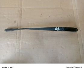 Поводок стеклоочистителя