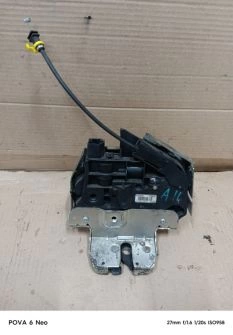 Замок багажника