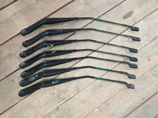 Поводок стеклоочистителя