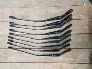 Поводок стеклоочистителя