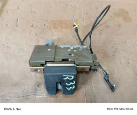 Замок двери багажника