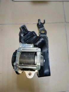 Ремень безопасности