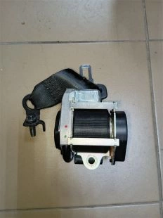 Ремень безопасности