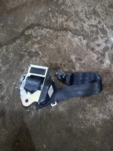 Ремень безопасности