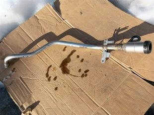 Горловина топливного бака