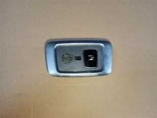 Плафон подсветки салона