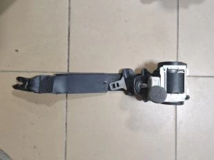 Ремень безопасности