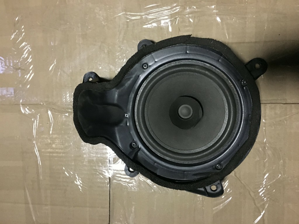 Динамик двери 40W VOLVO (ВОЛЬВО) Динамик двери 40W (ВОЛЬВО) 8673727 — Volvo S60 (01-09)